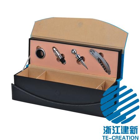 TC-BP15  Leather (PU) wine box with 4-pcs wine accessories