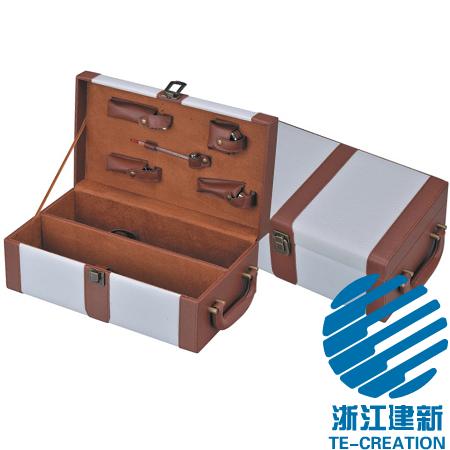 TC-BP21  Leather (PU) wine box with 5-pcs wine accessories