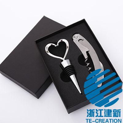 TC-B033    wine gift set ,gift box (card) with 2-pcs wine accessories